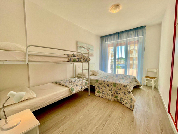 Bedroom, Bright Apartment With Shared Pool, Venezia