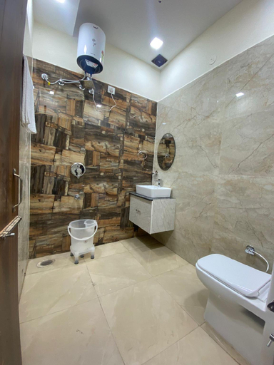 Bathroom 2, Hotel Woodlark Zirakpur, Sahibzada Ajit Singh Nagar