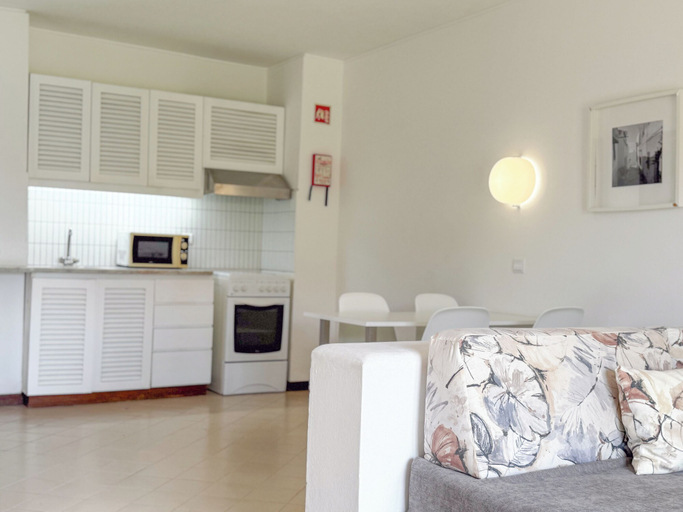 Private kitchen, Aura Village City Beach Apartments, Albufeira