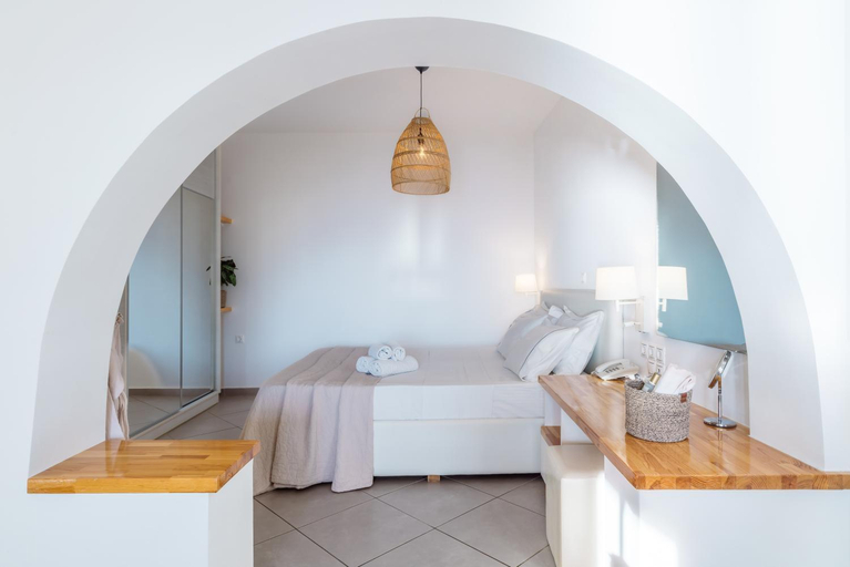 Bedroom 3, Kanakis Apartments, Ionian Islands