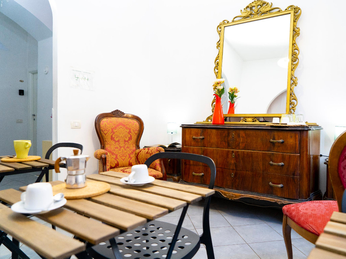 Others 5, Salotto Piramide guesthouse, Roma