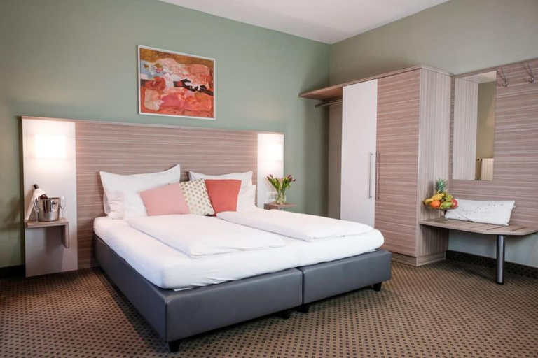 Bedroom 3, Hotel Raffel, Jennersdorf