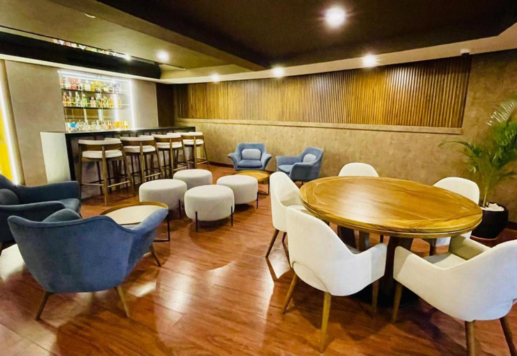 Food & Drinks 5, Aparta Hotel Torres de Suites, Quito