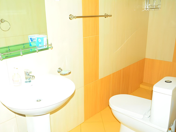 Bathroom 4, The castlereagh Resort, Ambagamuwa