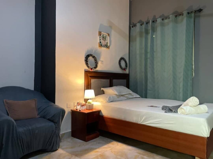 Room 2, LLOYDS BEACH RESORT and SPA, Awutu Efutu Senya