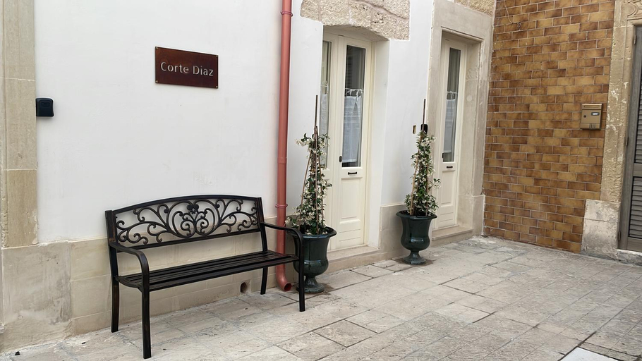 Others 3, CORTE DIAZ - Guest House, Lecce