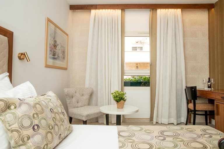 Bedroom 2, Montefiore Hotel By Smart Hotels