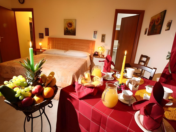 Others 5, Bed Breakfast and Cappuccino, Roma