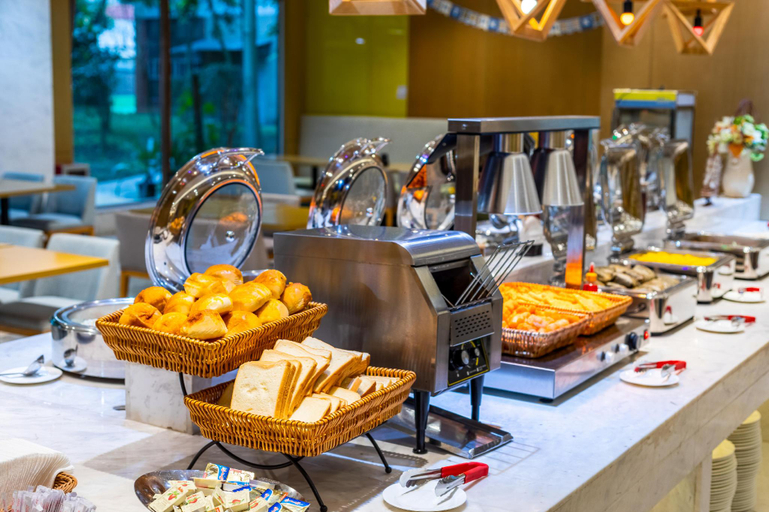 Food & Drinks 4, Hotel Guangzhou(Free shuttle bus is provided during the 140th Canton Fair), Guangzhou