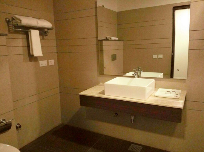 Bathroom 4, Mandarin Square, Sahibzada Ajit Singh Nagar