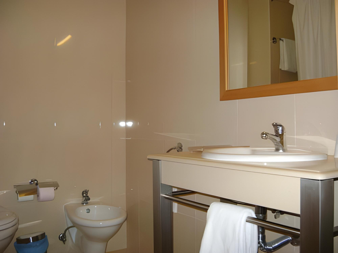 Bathroom 3, Vitoria, Ourém