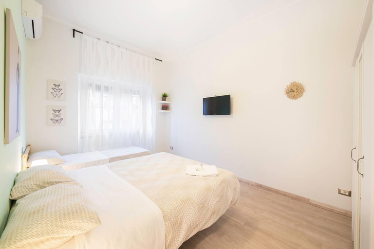 Bedroom 5, The Place to be & B, Roma