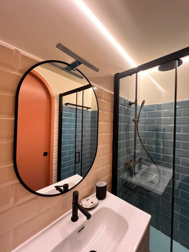 Bathroom, Braganca Apartments, Bragança