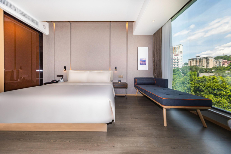 Bedroom 2, Atour Hotel Chongqing Ranjiaba Huahuiyuan, Chongqing