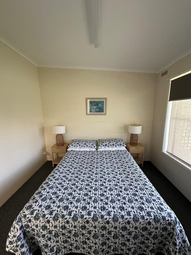 Bedroom 2, The Silver Bream Motel & Self Contained Units, E. Gippsland - Orbost