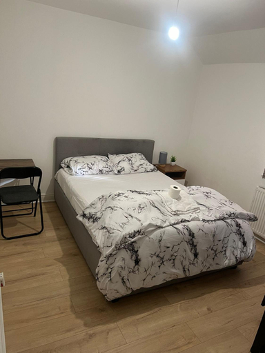 Bedroom 2, Deluxe Double Bedroom Manchester, Manchester