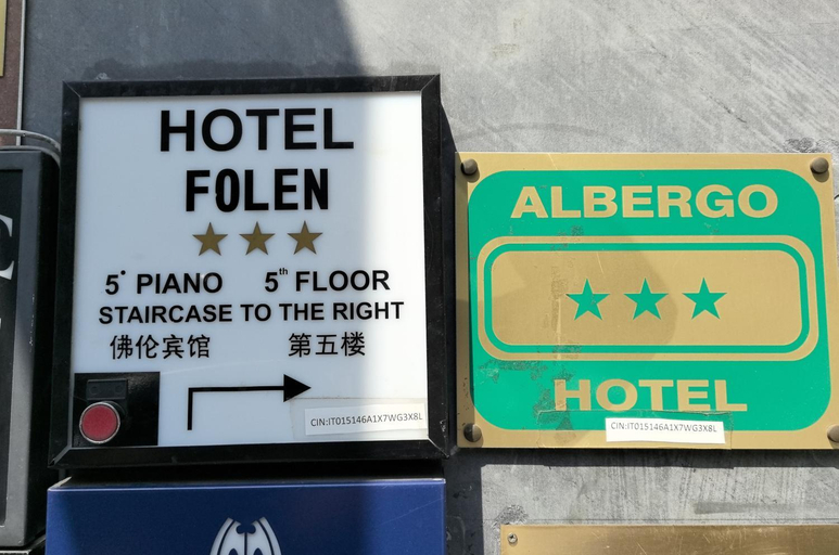Others 5, Hotel Folen, Milano