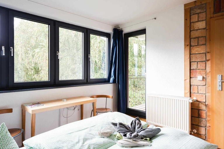 Bedroom 4, Basiskulturfabrik Oko-Hotel, Mecklenburgische Seenplatte