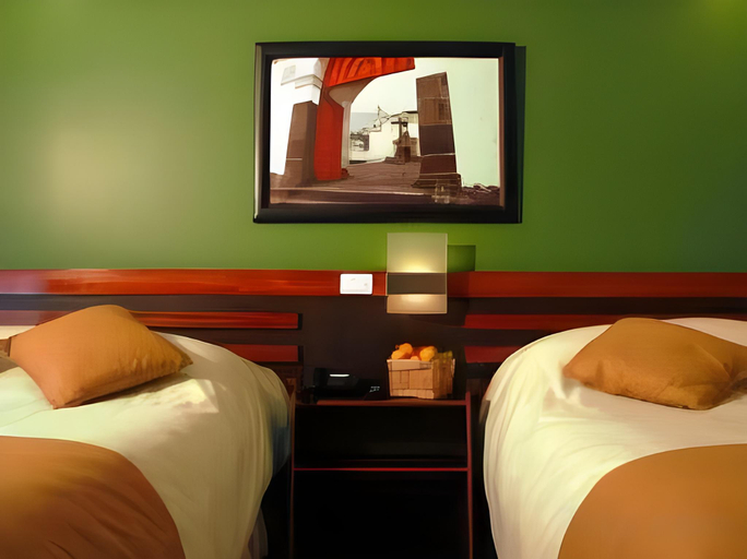 Bedroom 3, Hotel Finlandia, Quito