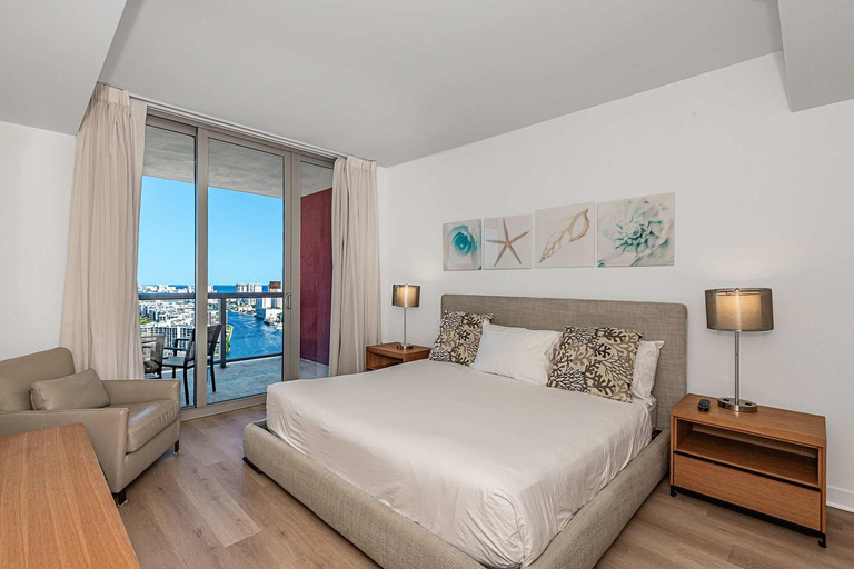 Bedroom 2, Infinite View Balcony Pool Near Beach, Broward