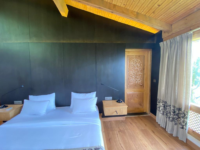 Bedroom 3, Qayaam Gah, Srinagar