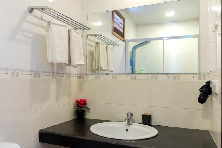 Bathroom 4, Whiteshell Island Hotel & Spa at Maafushi, Maafushi Island