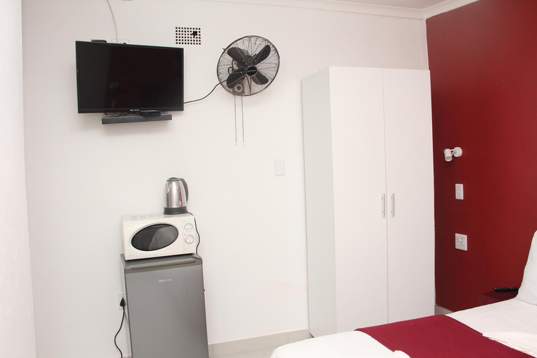 Bedroom 2, The White House Lodge, City of Cape Town