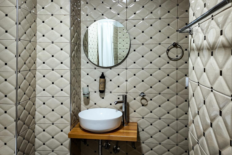 Bathroom 2, Porta7 Hotel, Gjirokastrës