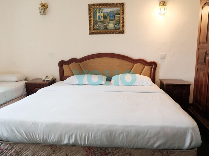 Bedroom 3, Alpine Hotel, Nuwara Eliya