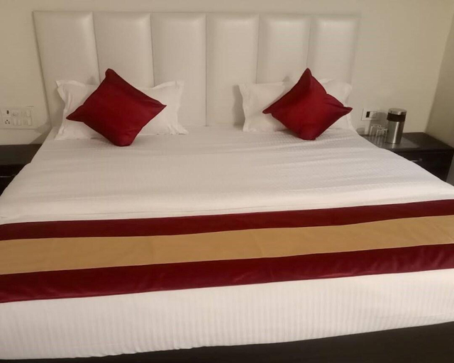 Bedroom 3, Hotel Amishi, Dehradun