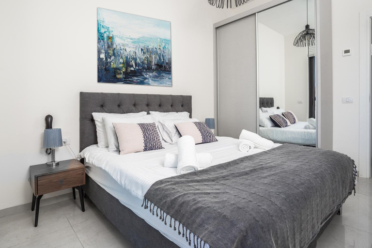 Bedroom 2, HolySuite J Tower