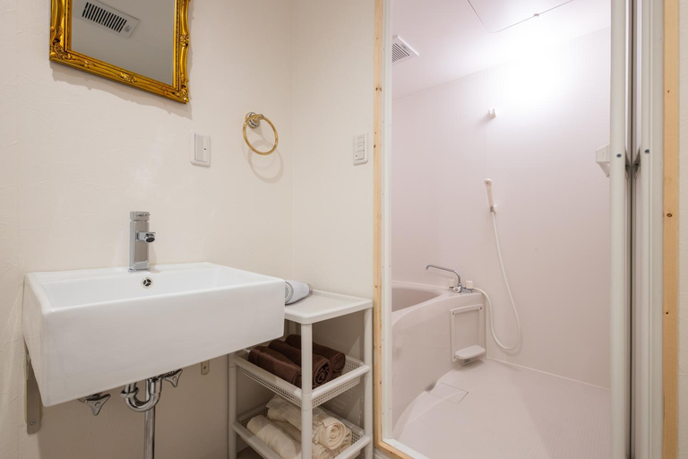 Bathroom 3, Urban Stay Oshiage, Sumida