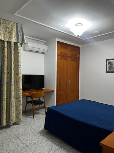 Bedroom 2, Hotel Balisa, Almería