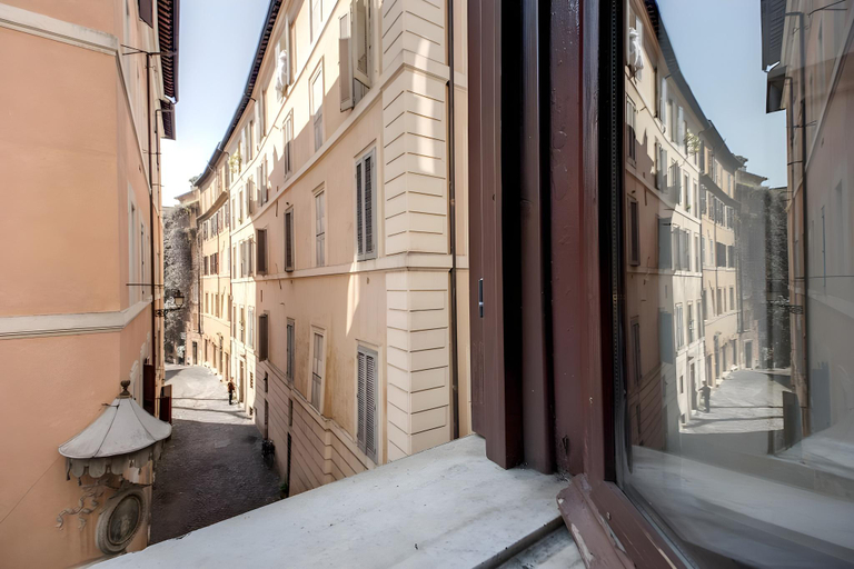 Others 3, Nova Domizia, Roma