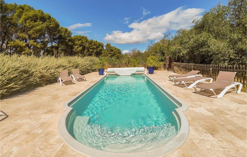 Sport & Beauty 2, 5 Bedroom Beautiful Home In Ouveillan, Aude
