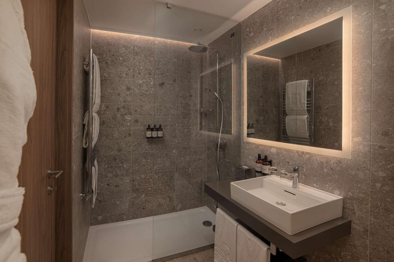 Bathroom 5, NH Collection City Life, Milano
