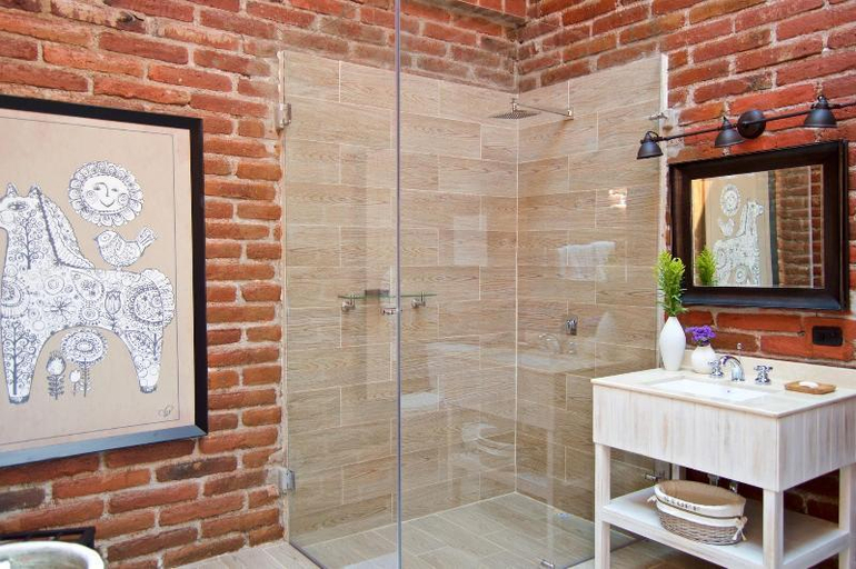 Bathroom 5, Quito Polo Club S.A, Quito