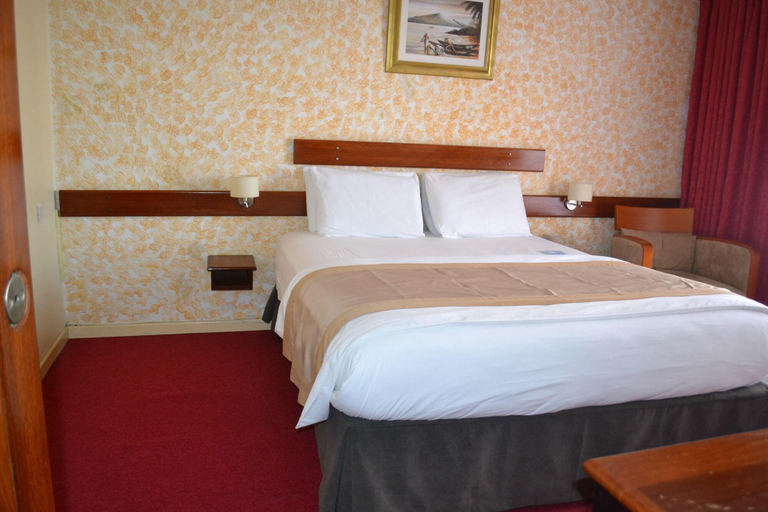 Others 5, Hotel Sawa, Wouri