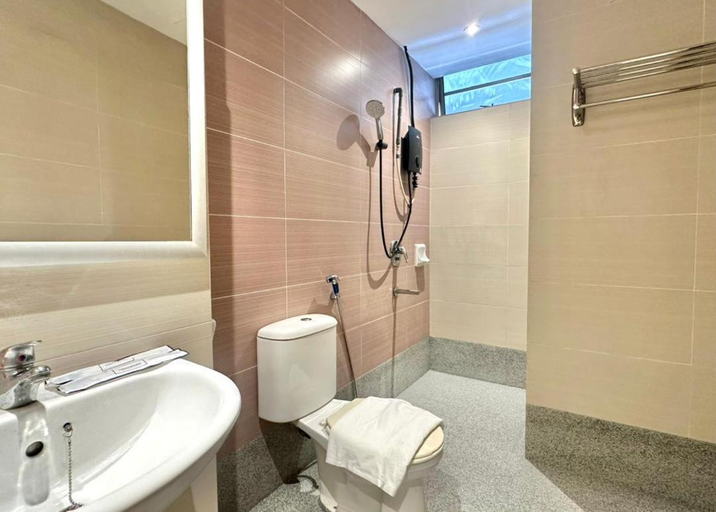 Bathroom 4, Swing & Pillows at Bukit Bintang City, Kuala Lumpur