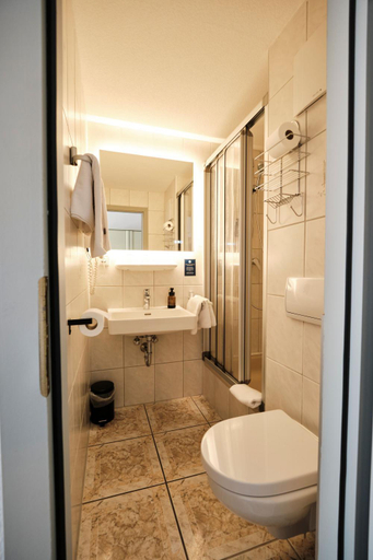 Bathroom 2, Karl - das City Hotel Konstanz, Konstanz