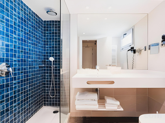 Bathroom 5, Blaumar Hotel, Tarragona
