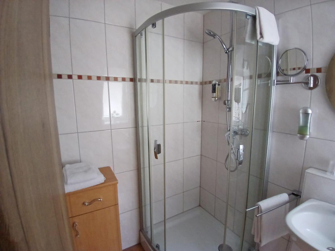 Bathroom 5, Hotel Birnbaum, Ansbach