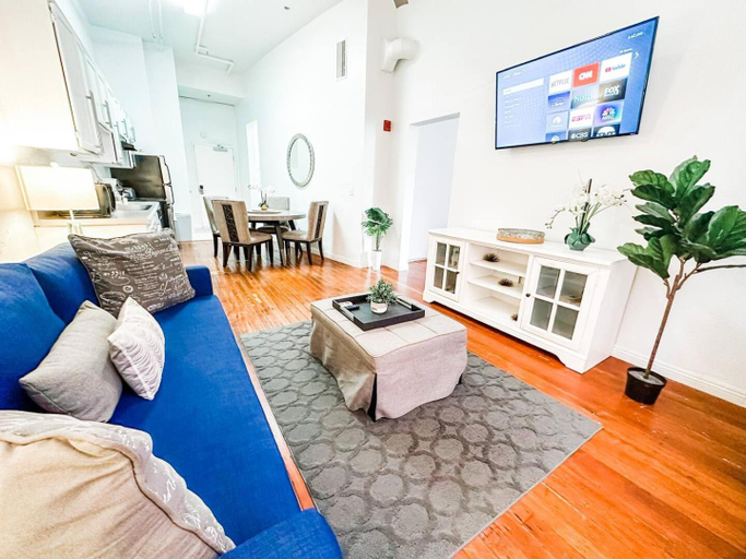 Others 5, 2BR Walk to Convention Center Free Parking, San Diego