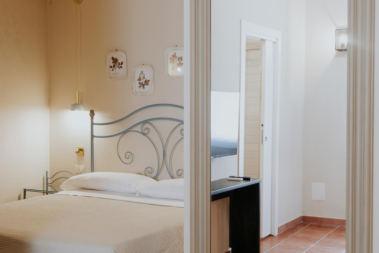 Bedroom 5, Palazzo Russo Ortigia Suite & Apartments, Syracuse