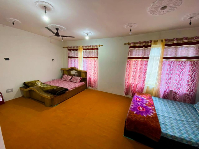 Others 5, Adeel Homes, Srinagar