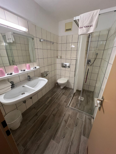 Bathroom 2, Hotel Koppeleck, Berchtesgadener Land
