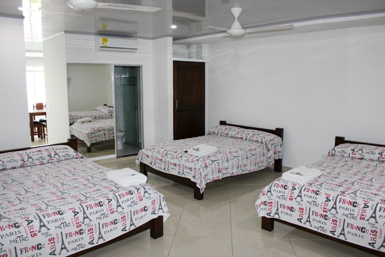 Bedroom 4, Hotel Tania, Caucasia