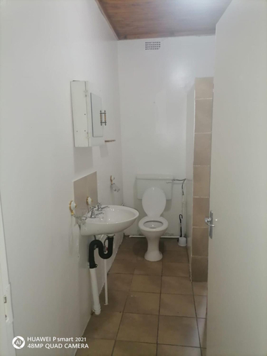 Others 5, Ingwenya Guesthouse, Gert Sibande