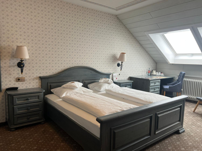 Bedroom 3, Hotel Ochsen, Calw