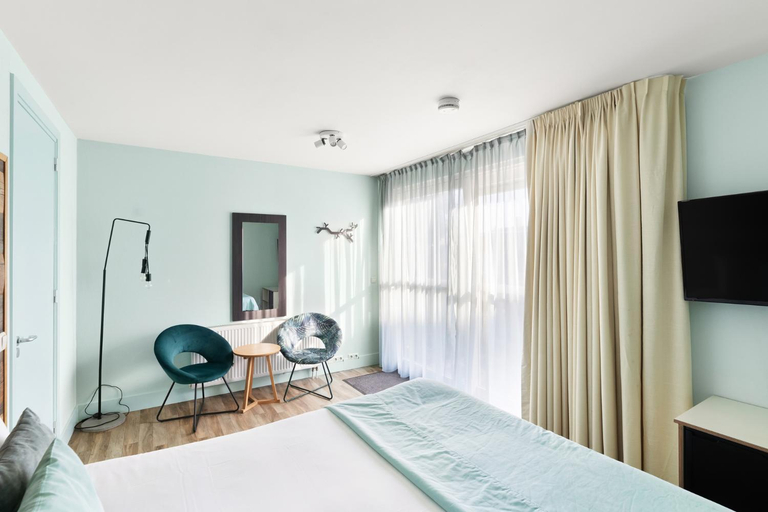 Bedroom 2, Strandhotel Zoutelande, Veere